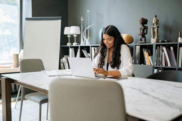 Attirer et Fidéliser les Talents : Stratégies Gagnantes pour les PME