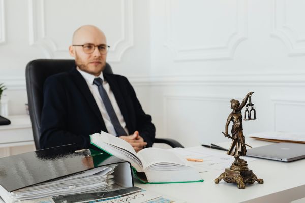 Pourquoi votre entreprise a besoin d'un avocat en droit des sociétés